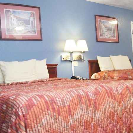 Holiday Lodge & Suites Mcalester Esterno foto