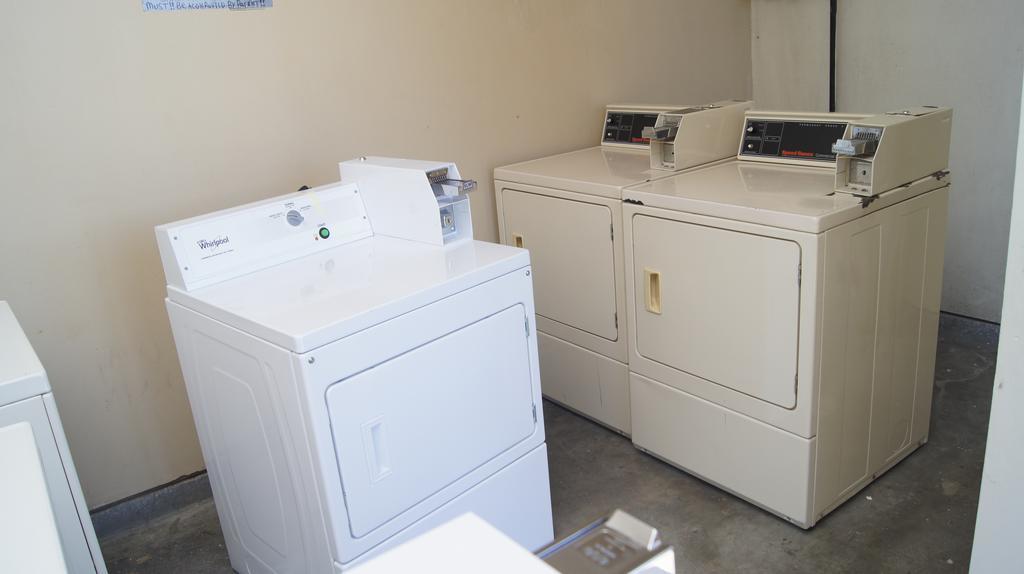 Holiday Lodge & Suites Mcalester Esterno foto