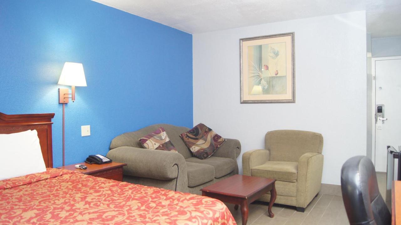 Holiday Lodge & Suites Mcalester Esterno foto