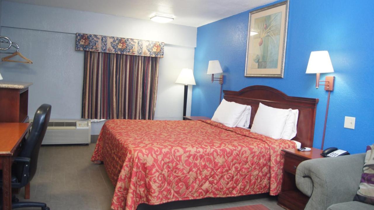 Holiday Lodge & Suites Mcalester Esterno foto
