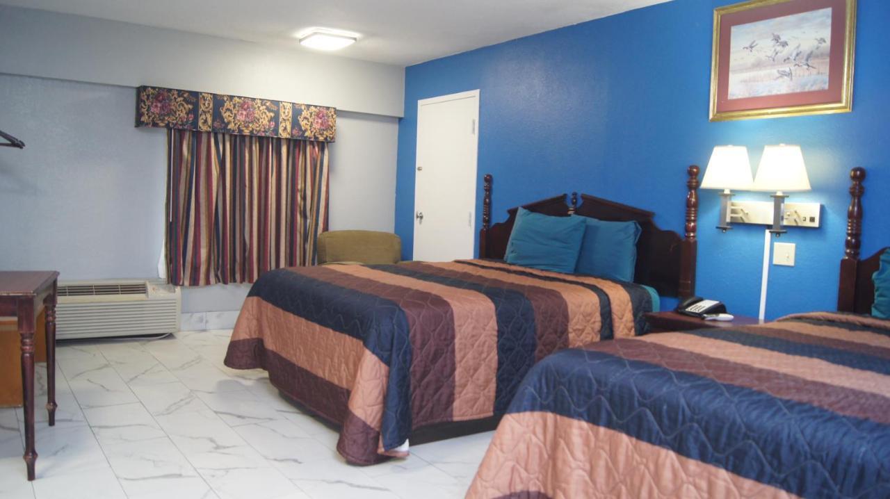 Holiday Lodge & Suites Mcalester Esterno foto