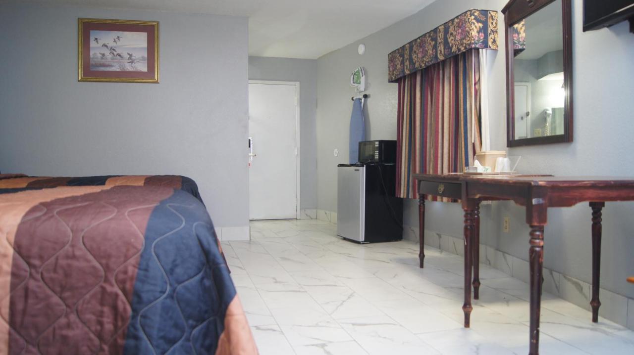 Holiday Lodge & Suites Mcalester Esterno foto