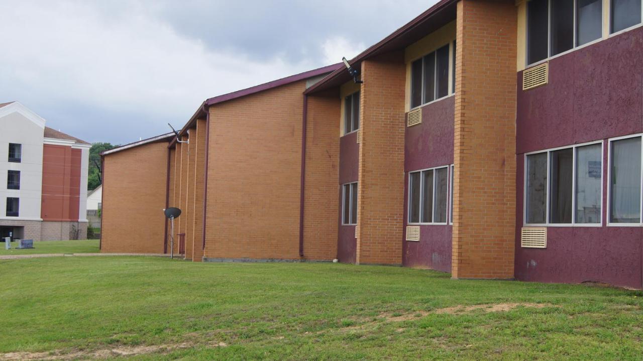 Holiday Lodge & Suites Mcalester Esterno foto